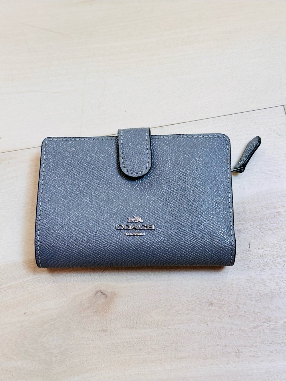 Coach Medium Corner Zip Wallet Crossgrain Leather Blue 6390 SV/PQ